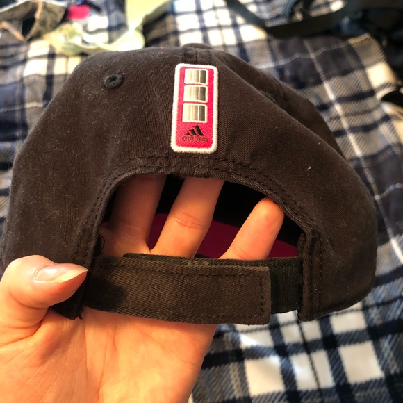 Adidas woman’s hat - Picture 3 of 3